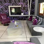 فيلة Purple Protaras -